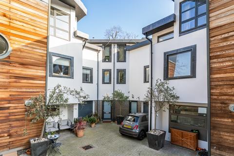 4 bedroom house for sale, Francis Bentley Mews, London, SW4