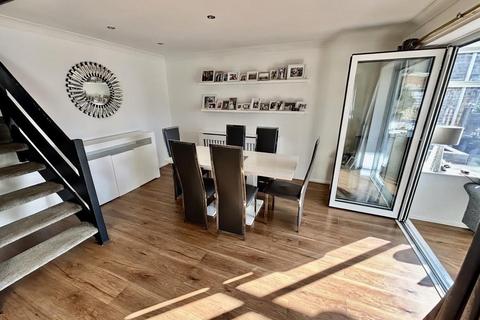 4 bedroom detached house for sale, East Butterfield Court, Goldenash, Northampton NN3