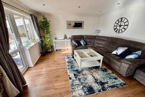 4 bedroom detached house for sale, East Butterfield Court, Goldenash, Northampton NN3