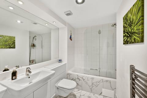 2 bedroom flat for sale, The Galley, 3 Basin Approach, London