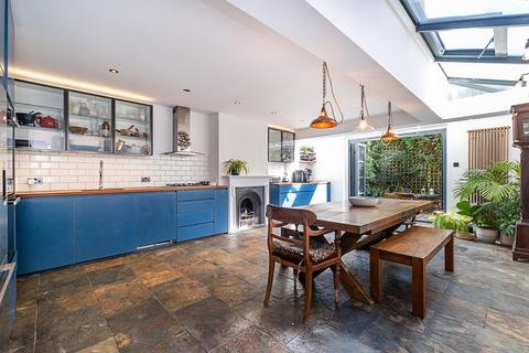 undefined, Altenburg Gardens, London, SW11
