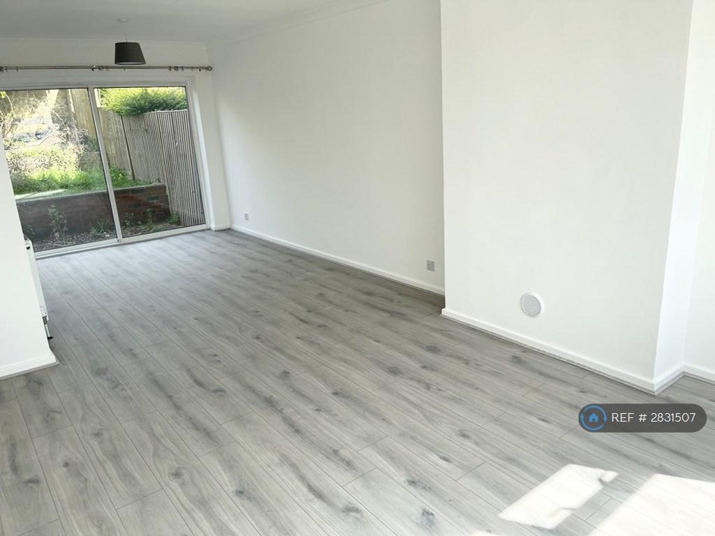Fully Refurbished Main Hall With Dining Area