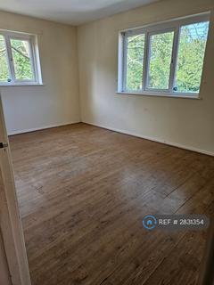 2 bedroom flat to rent, Pendlebury, Swinton, M27