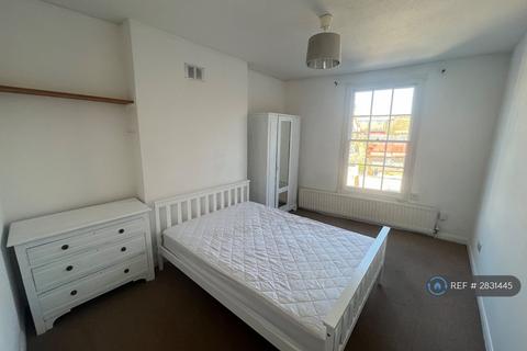 1 bedroom in a flat share to rent, Connaught Mansions, London, SW9