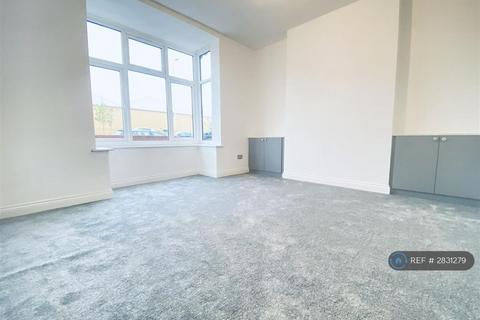 3 bedroom semi-detached house to rent, Ashby Road, Coalville, LE67