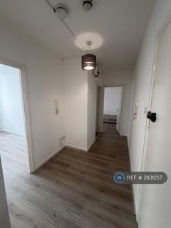 2 bedroom flat to rent, Deptford High St, London, SE8