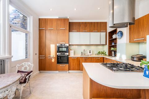 3 bedroom flat for sale, Prince Of Wales Drive, London, SW11