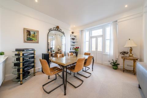 3 bedroom flat for sale, Prince Of Wales Drive, London, SW11