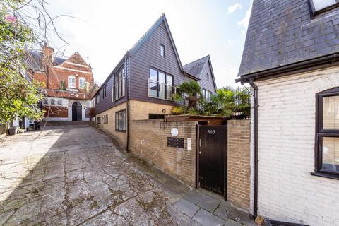 2 bedroom flat for sale, Wandsworth Road, London, SW8