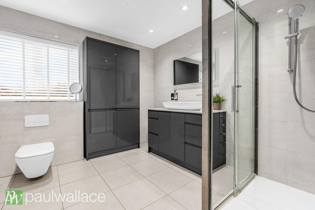 Ensuite