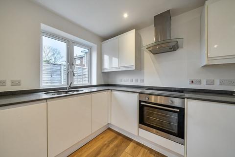 2 bedroom bungalow for sale, Green Lane, London SE9