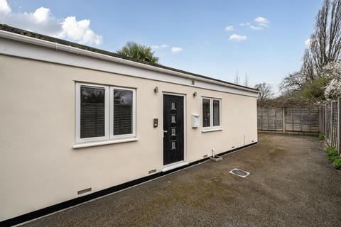 2 bedroom bungalow for sale, Green Lane, London SE9