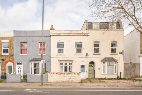 undefined, Garratt Lane, Tooting, London, SW17