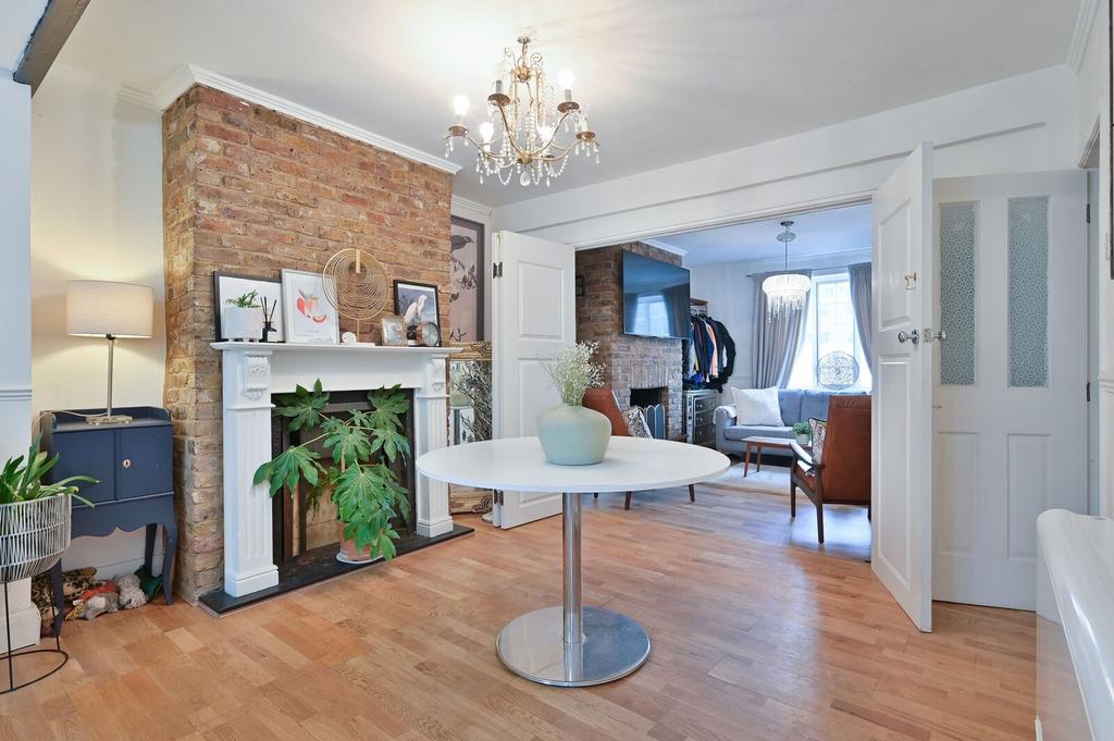 Dining room, fireplace
