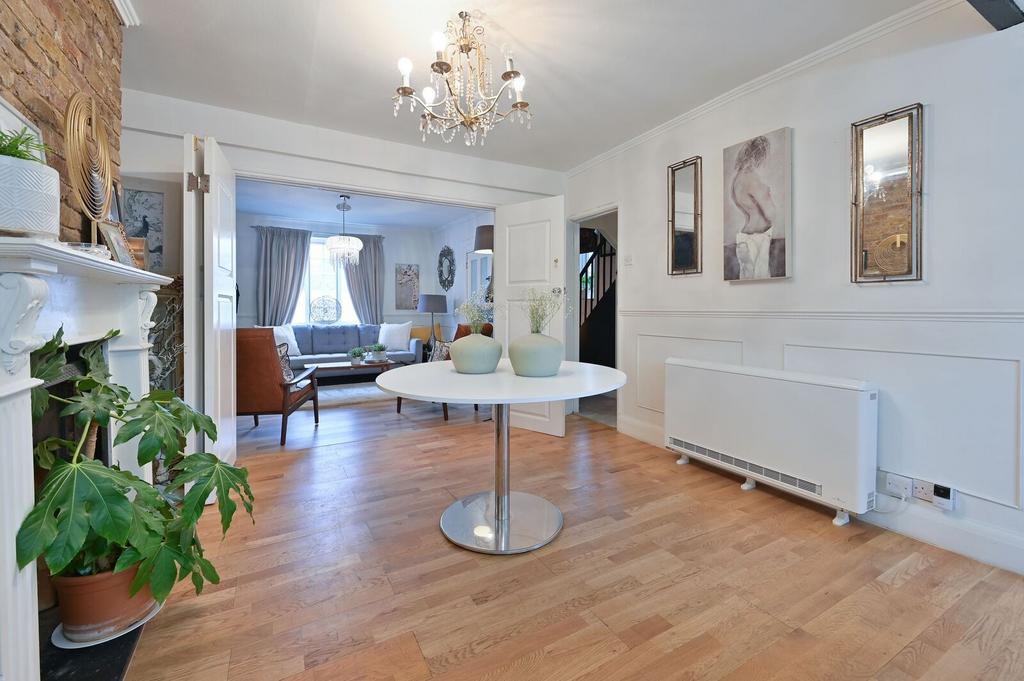 Dining room, fireplace