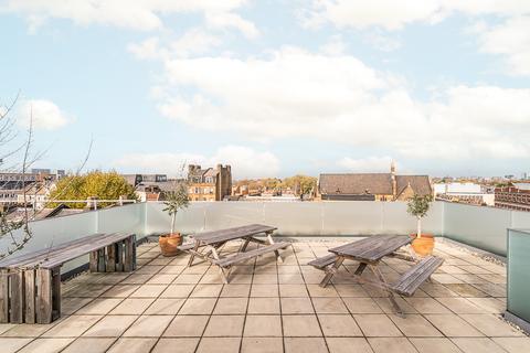 1 bedroom flat for sale, Carpenters Place, London, SW4