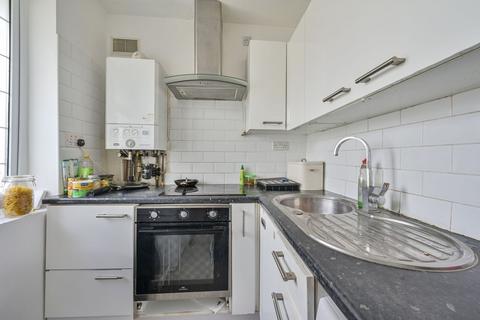 York Close, Merton, Morden, SM4