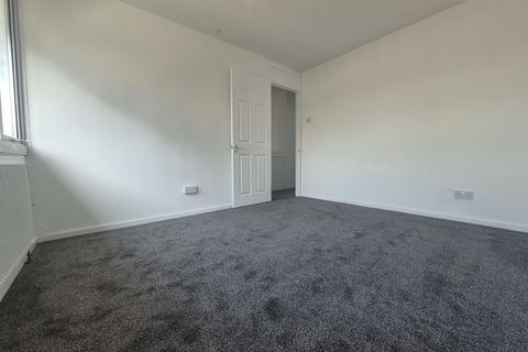 3 bedroom terraced house to rent, Chepstow Way, Walsall