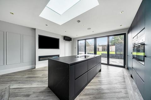 4 bedroom semi-detached house for sale, Vernon Close, West Kingsdown