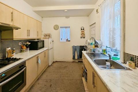 2 bedroom ground floor flat for sale, Wingrove Avenue, Newcastle Upon Tyne NE4