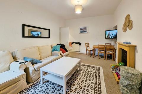 2 bedroom ground floor flat for sale, Wingrove Avenue, Newcastle Upon Tyne NE4