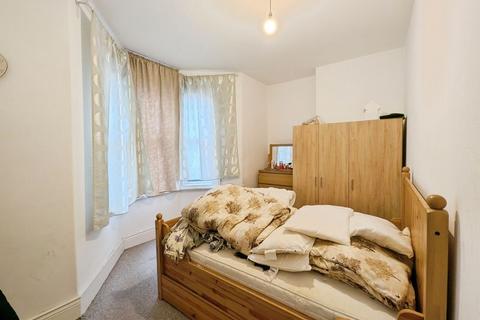 2 bedroom ground floor flat for sale, Wingrove Avenue, Newcastle Upon Tyne NE4