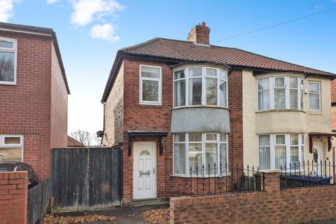 2 bedroom semi-detached house for sale, Whickham View, Newcastle Upon Tyne NE15