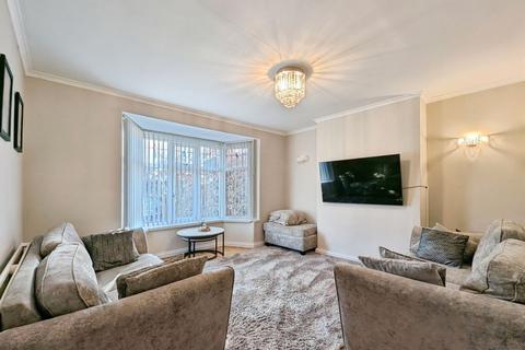 4 bedroom semi-detached house for sale, Fenham Hall Drive, Newcastle Upon Tyne NE4