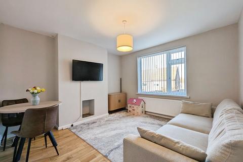 4 bedroom semi-detached house for sale, Fenham Hall Drive, Newcastle Upon Tyne NE4