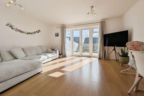 3 bedroom semi-detached house for sale, Bellshiel Grove, Newcastle Upon Tyne NE15