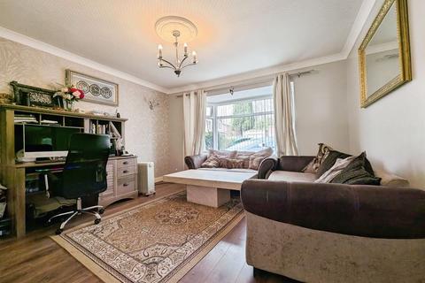 4 bedroom semi-detached house for sale, Ridgeway, Newcastle Upon Tyne NE4
