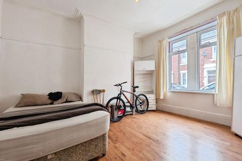 5 bedroom flat for sale, Colston Street, Newcastle Upon Tyne NE4