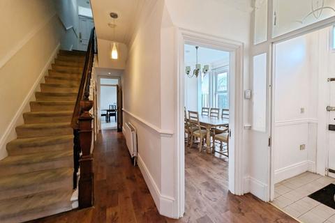 4 bedroom end of terrace house for sale, Wingrove Road, Newcastle Upon Tyne NE4