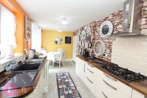3 bedroom semi-detached house for sale, Buttermere Avenue, Heywood OL10