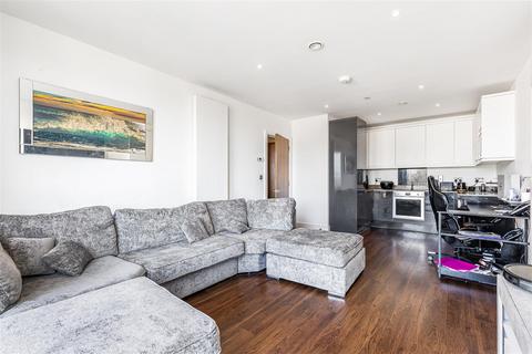 2 bedroom flat to rent, Merrick Road, Southall UB2