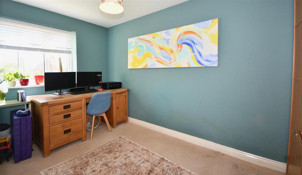 Bedroom/study