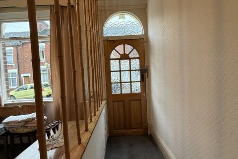 3 bedroom terraced house for sale, Thornton Road, Stoke-On-Trent