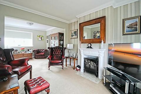 3 bedroom detached house for sale, St Marys Road, South Benfleet