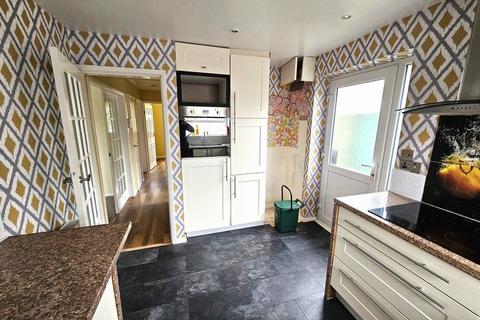 2 bedroom detached bungalow for sale, 19 Rugeley Avenue, Long Eaton, Derbyshire, NG10 2EU