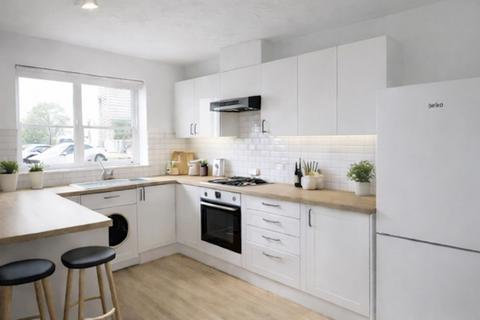 4 bedroom terraced house to rent, The Sidings, Bedford