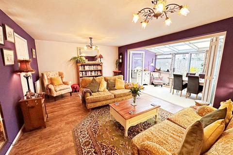undefined, Paddock Close, Pershore