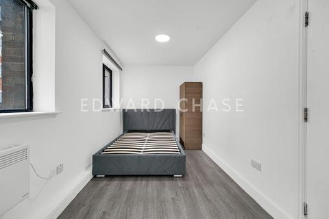 House of multiple occupation to rent, *En-Suite Room, All Bills Included, High Road*