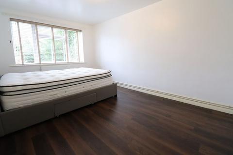 2 bedroom apartment to rent, 16 Marlborough Road, Bournemouth BH4