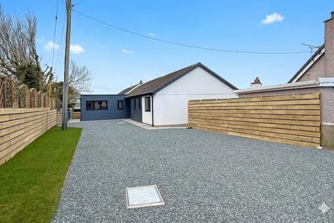 undefined, Talwrn, Llangefni, Isle of Anglesey, LL77