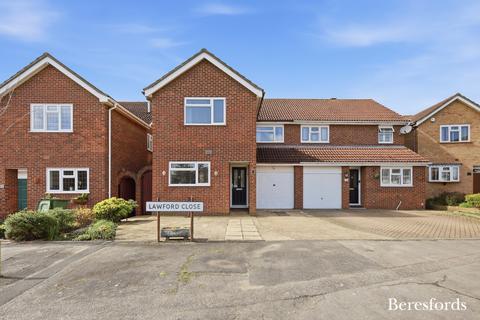 4 bedroom semi-detached house for sale, Lawford Close, Hornchurch, RM12