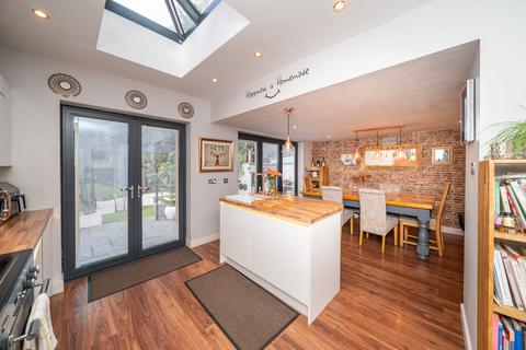 5 bedroom semi-detached house for sale, Brook Crescent, Hagley DY9