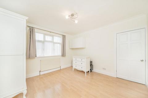 undefined, Cranbrook Road, Hounslow TW4