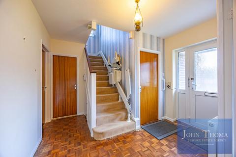 undefined, Lodge Close, Chigwell IG7