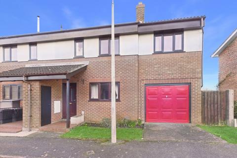 undefined, Middlefield Drive, Stowmarket IP14