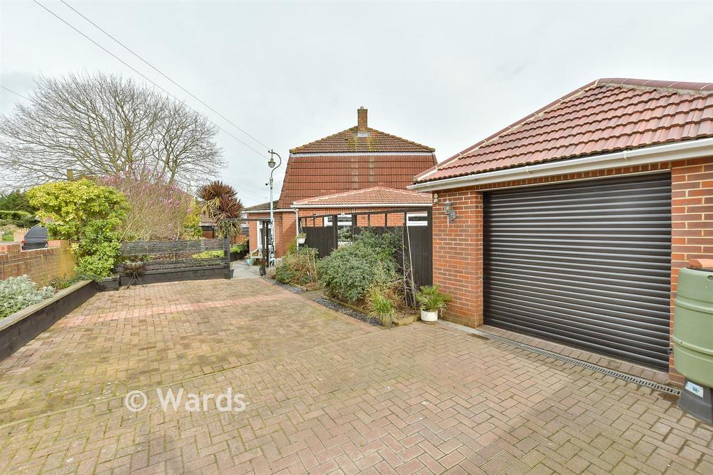 Driveway/Parking